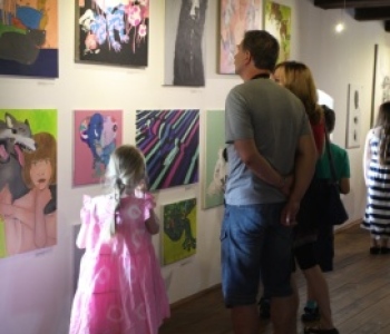 Galerie Sýpka vystavuje práce výtvarného oboru