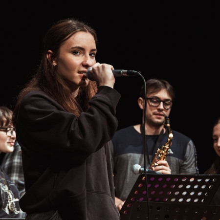 IJ2A0034 Enhanced NR