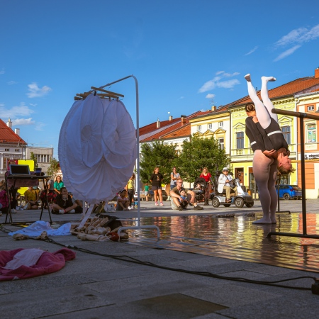 HOLEKTIV 11 09 24 7651