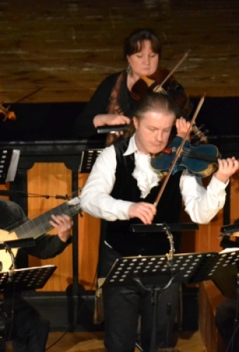 Kamerami TV Beskyd: Pavel Šporcl zahájil koncertem Festival ZUŠ Alfréda Radoka