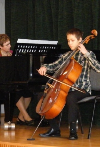  Pavel Jelínek z Valašského Meziříčí stříbrný v celostátní soutěži ve hře na violoncello